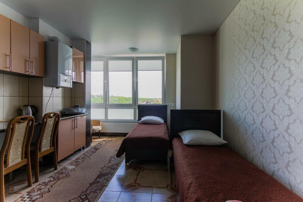 Rooms With Fortetsya View 2 卡缅涅茨-波多利斯基 外观 照片