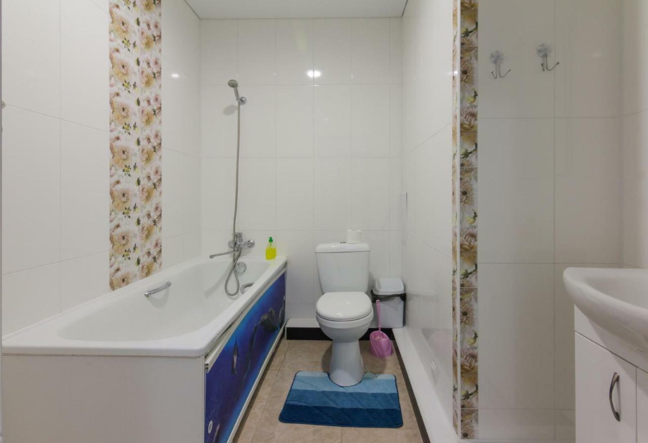 Rooms With Fortetsya View 2 卡缅涅茨-波多利斯基 外观 照片